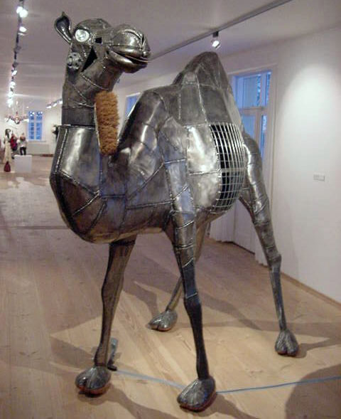 Randy Camel left flank